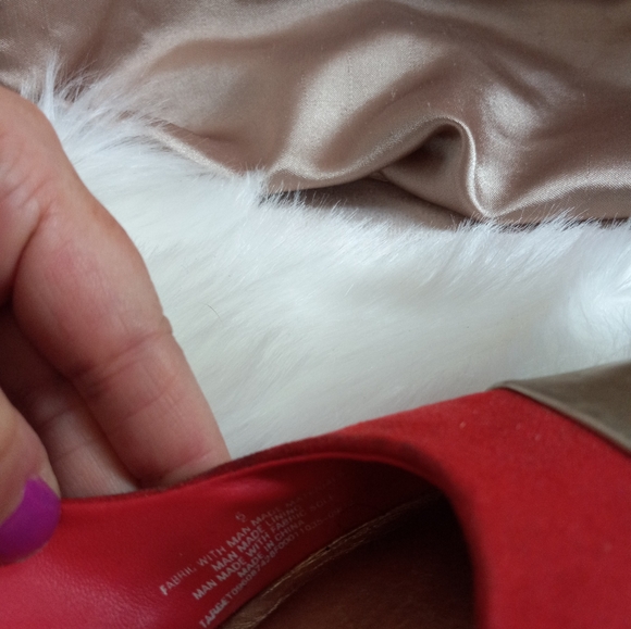 Red Heels with Gold Tips - Picture 9 of 14